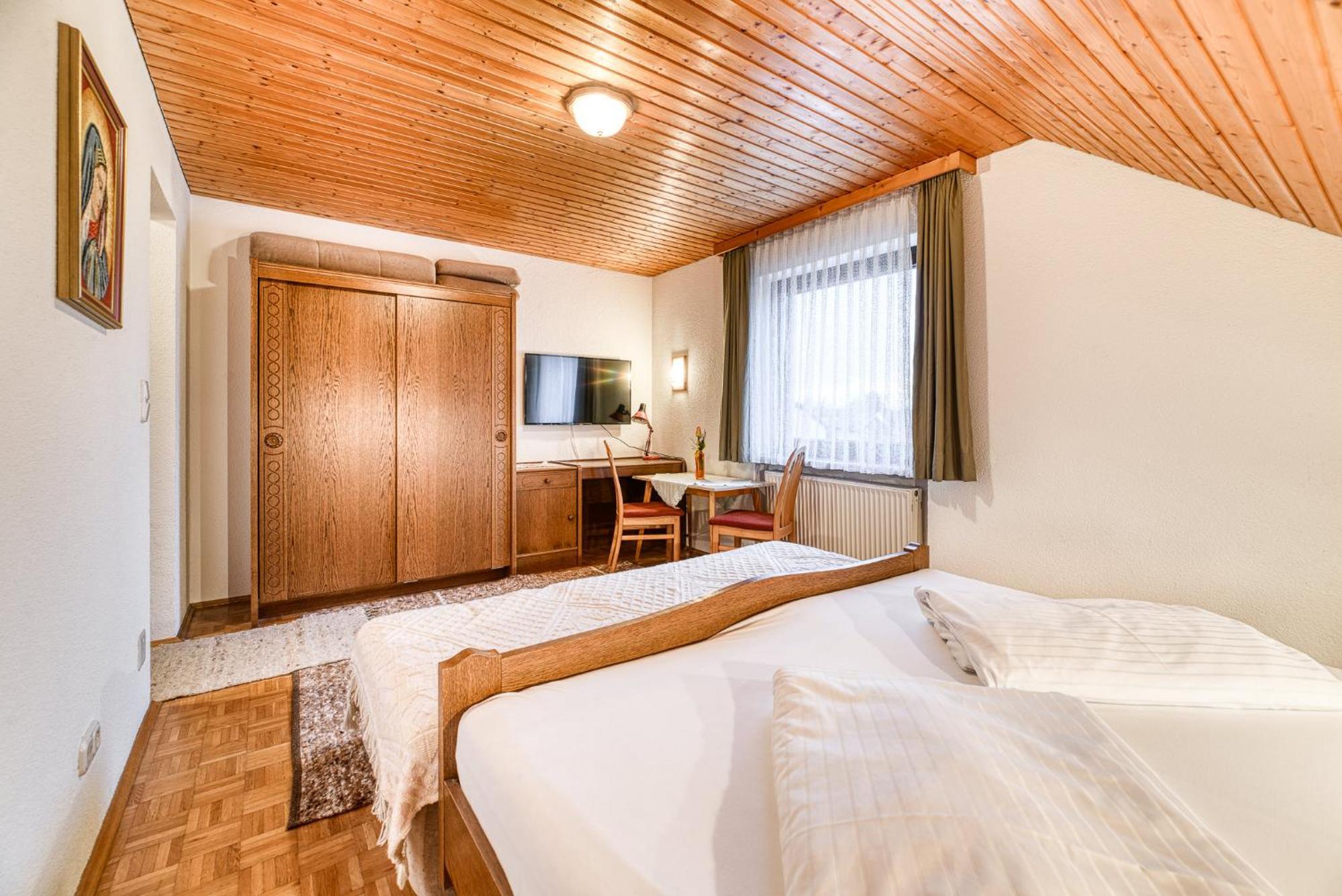 Gasthaus Hecht Hochst Bagian luar foto