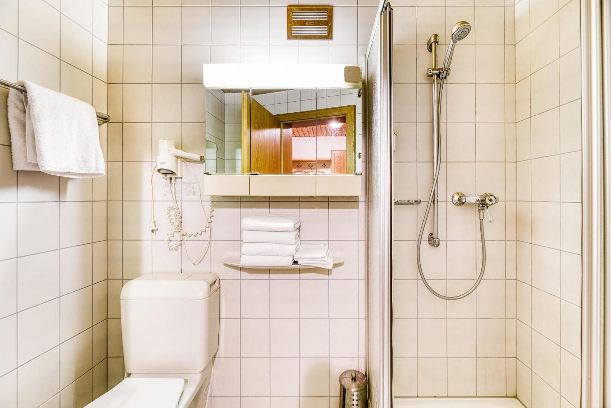 Gasthaus Hecht Hochst Bagian luar foto